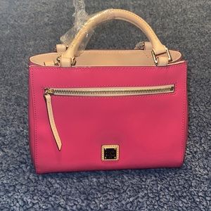NWOT Dooney & Bourke Medium Leather Satchel